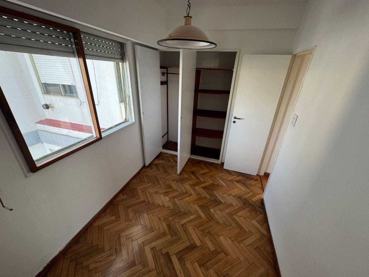 Foto de EXCELENTE ZONA RESIDENCIAL 3 AMBIENTES AL FRENTE C/BALCON MUY LUMINOSO, imagen 5