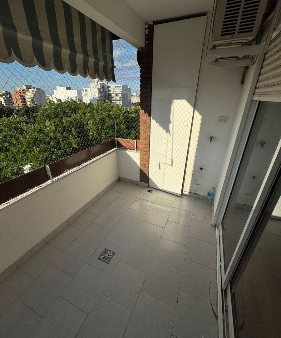 Foto de EXCELENTE ZONA RESIDENCIAL 3 AMBIENTES AL FRENTE C/BALCON MUY LUMINOSO, imagen 1