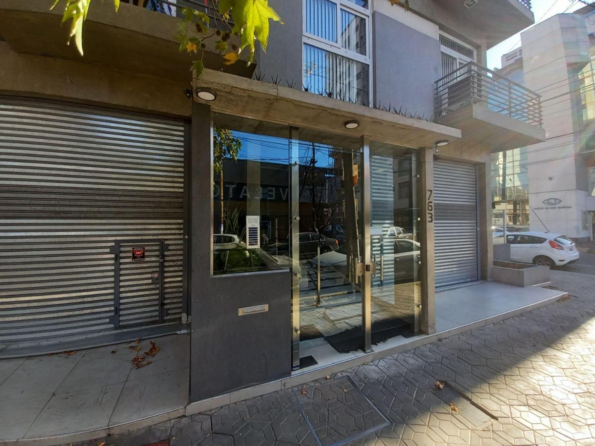 Venta Monoambiente Divisible Quilmes Centro 2
