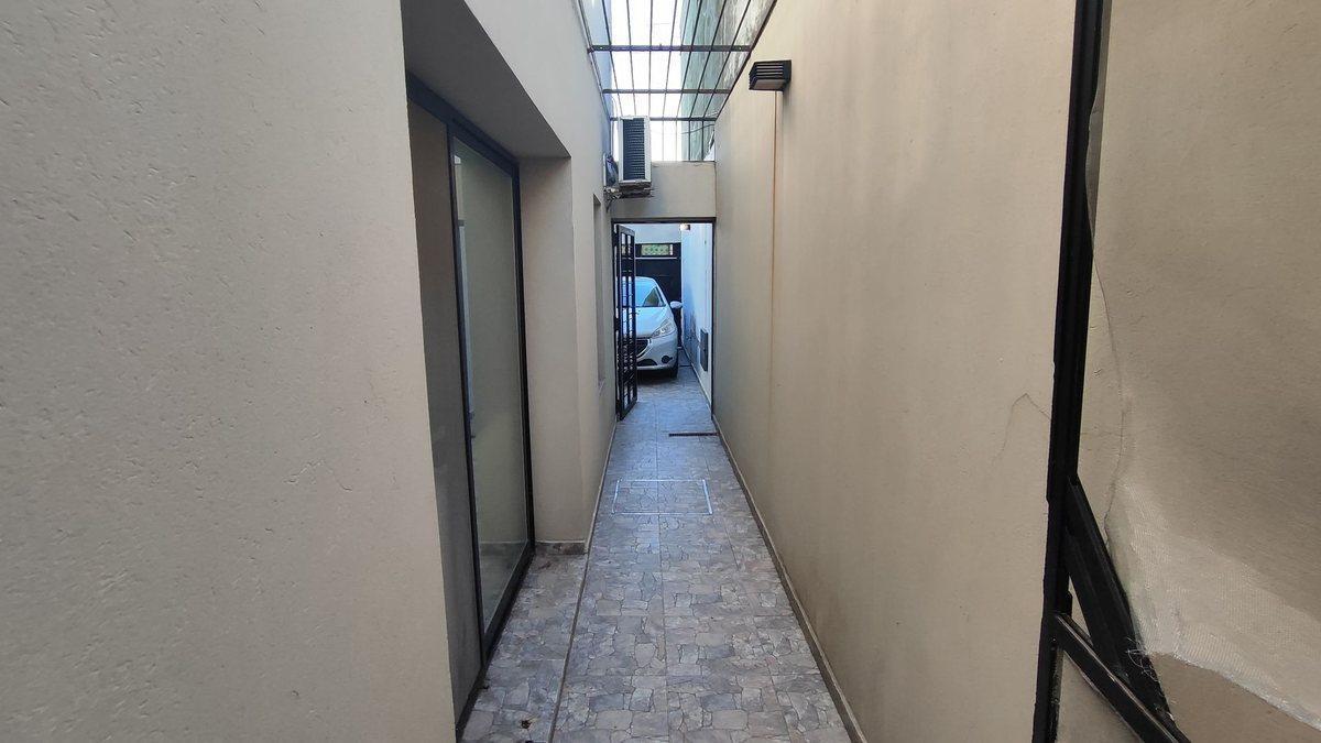 Venta Casa 5 Ambientes Quilmes Pileta Quincho 2