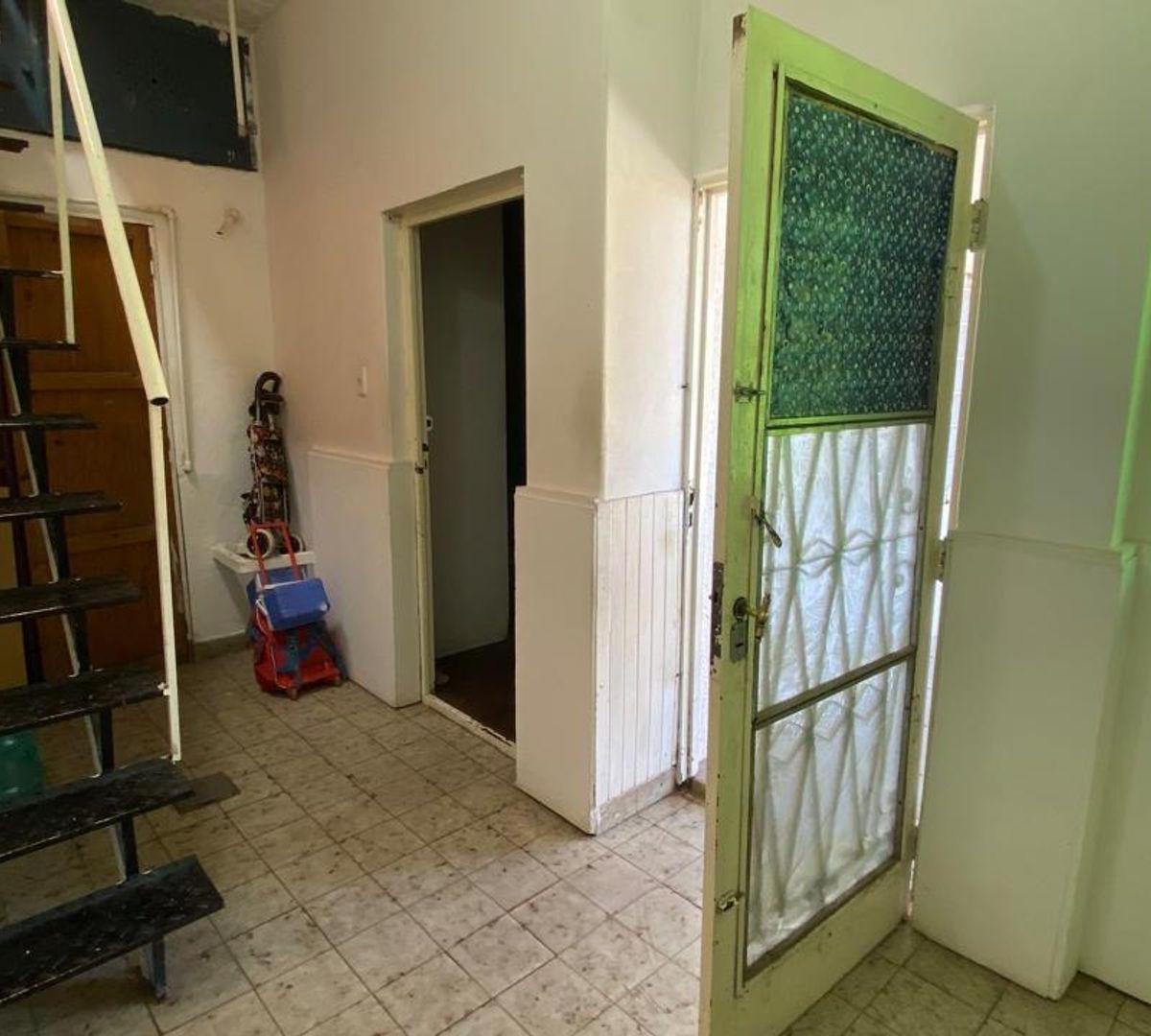 Venta Casa 5 Ambientes Merlo Parque Cochera 2