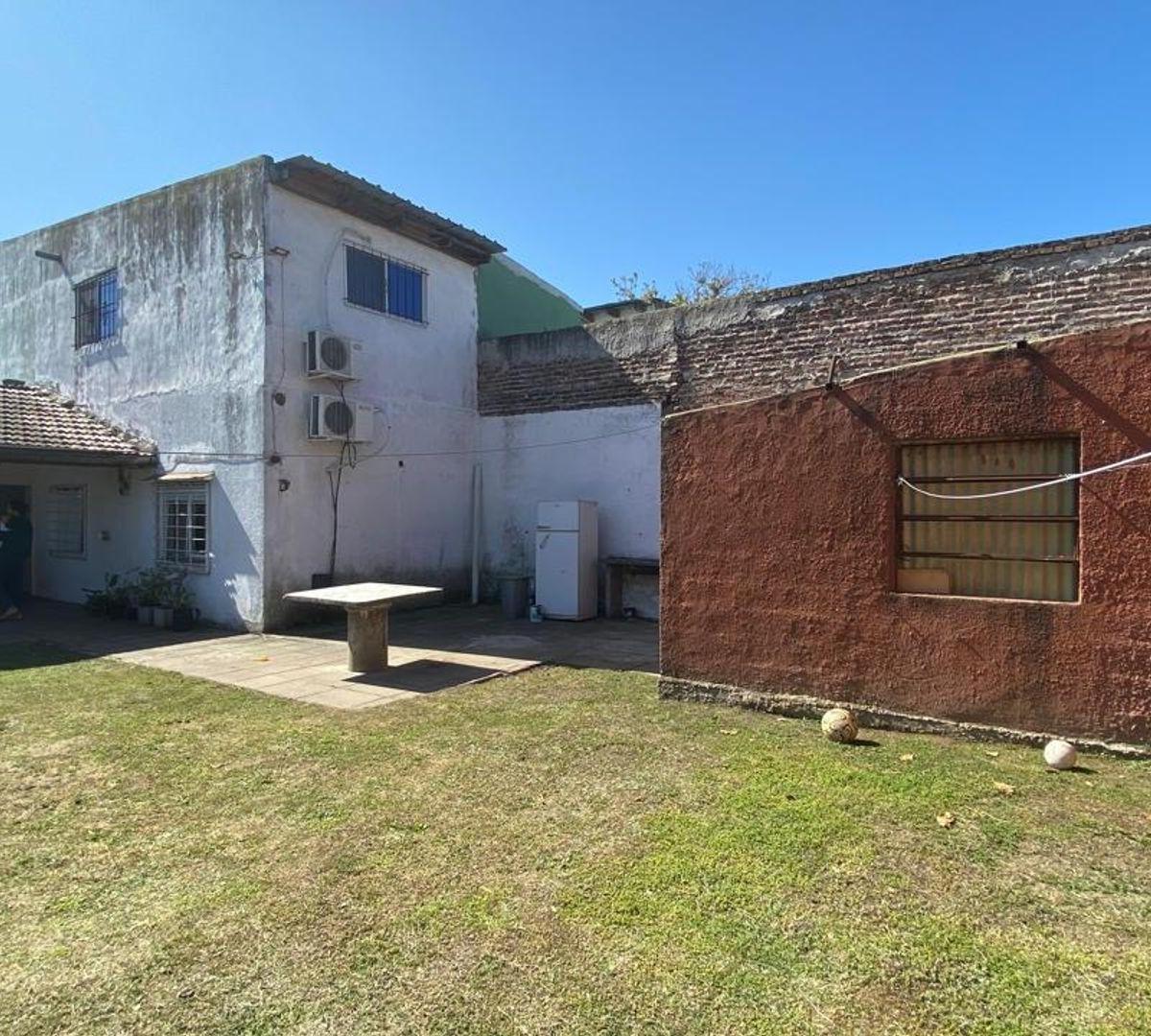 Venta Casa 5 Ambientes Merlo Parque Cochera 4