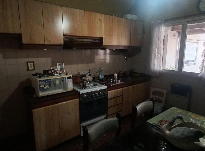 VENTA CASA 6 AMBIENTES MULTIFAMILIAR VILLA LYNCH 3