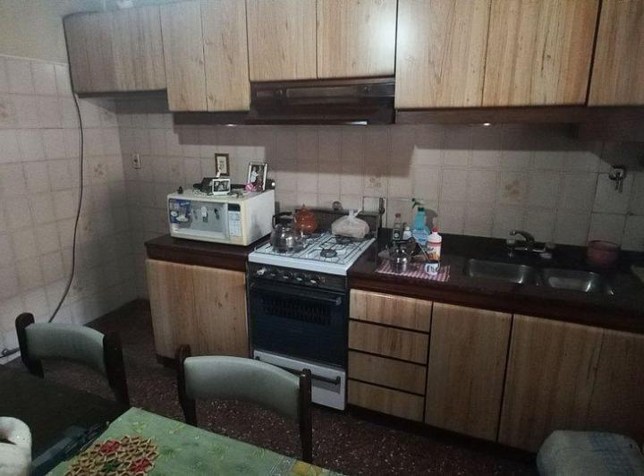 VENTA CASA 6 AMBIENTES MULTIFAMILIAR VILLA LYNCH 1