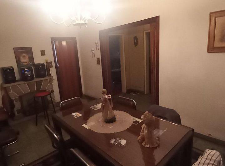 VENTA CASA 6 AMBIENTES MULTIFAMILIAR VILLA LYNCH 4