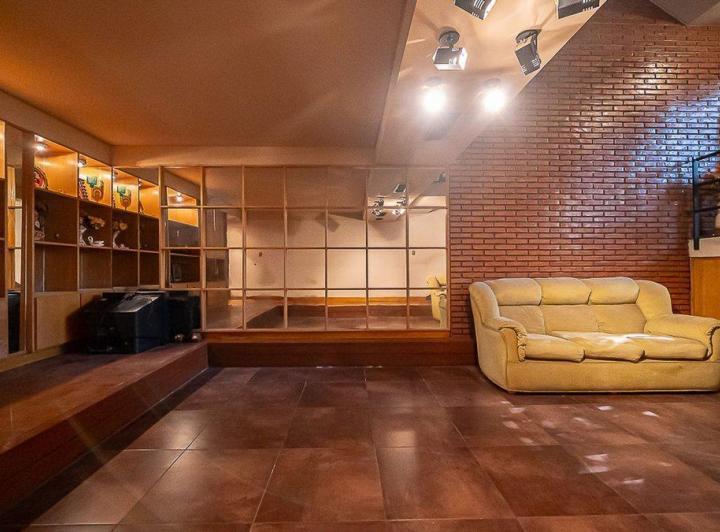 VENTA CASA 5 AMBIENTES CON PARQUE LINIERS 3