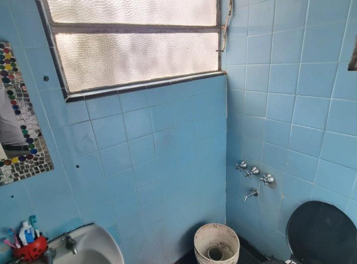 VENTA CASA A REFACIONAR VILLA PUEYRREDON 4