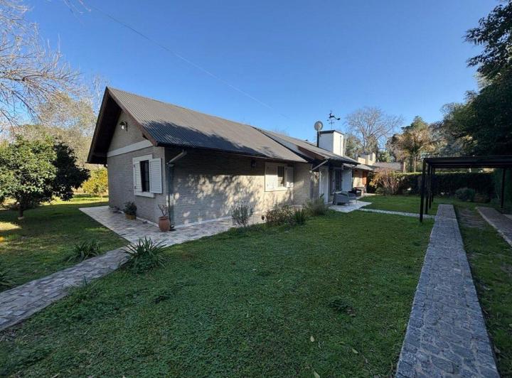CASA 4 AMBIENTES EL CAZADOR ESCOBAR PILETA JARDIN 2