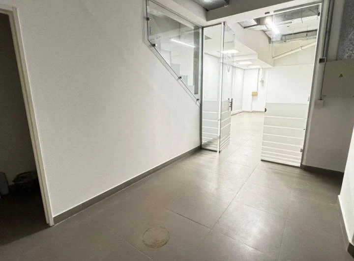 ALQUILER LOCAL RECOLETA 209 M2 5