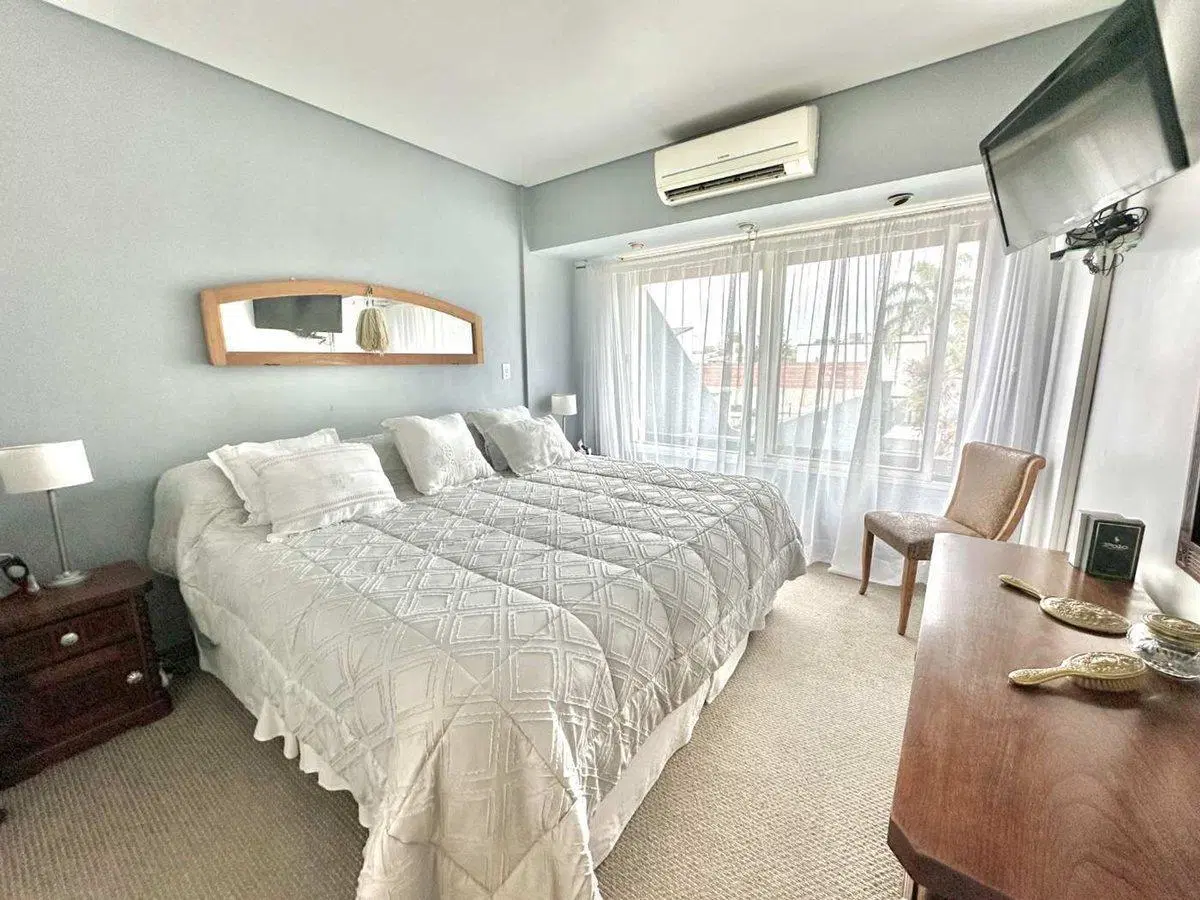 VENTA CASA VILLA SARMIENTO 5 AMB PARQUE Y PILETA 2