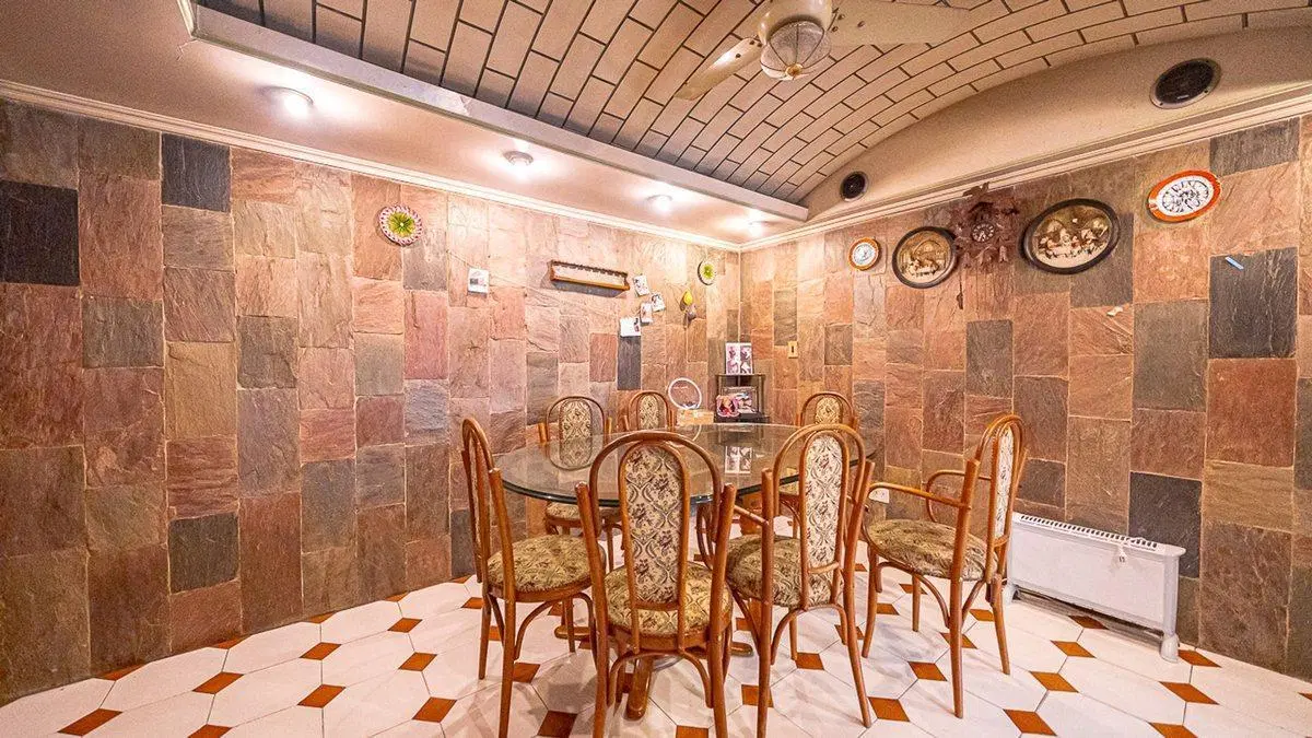CASA EN VENTA PARQUE CHACABUCO 5 AMBIENTES 5