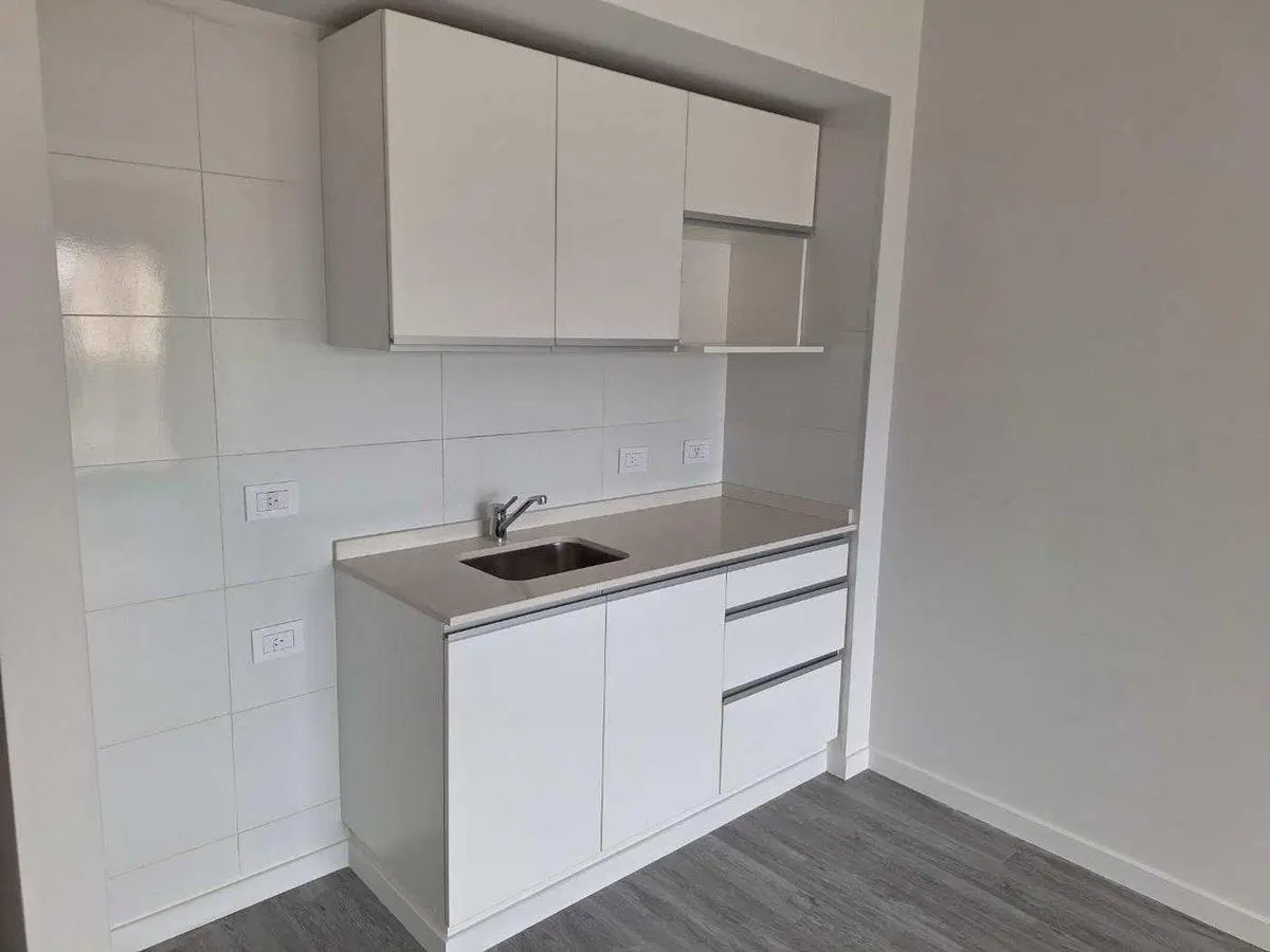 VENTA DEPARTAMENTO MONOAMBIENTE FTE CON BALCON 2