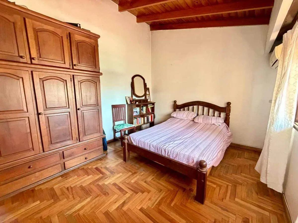 CASA VENTA 4 AMBIENTES VILLA SARMIENTO CON PATIO 2