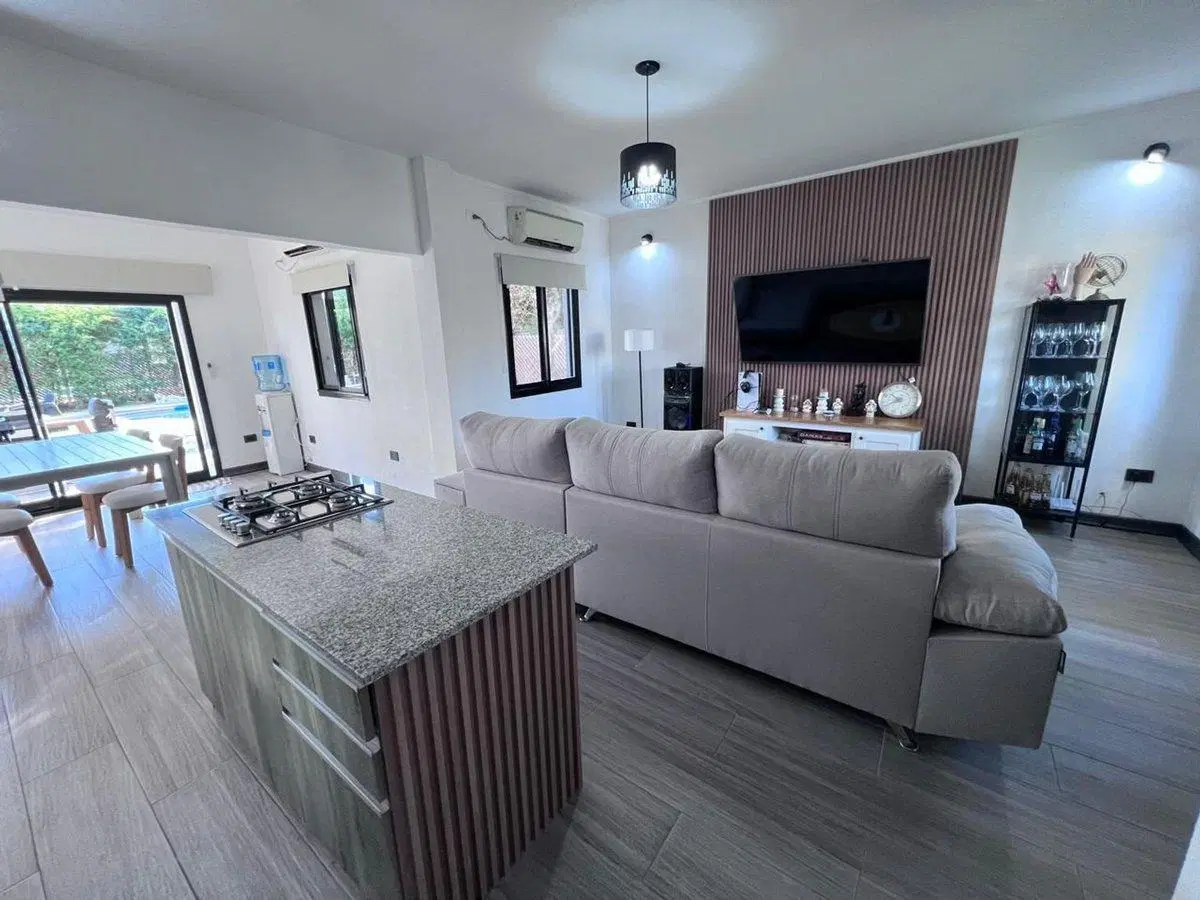 CASA 4 AMBIENTES BARRIO PRIVADO LAGUNA AZUL 5