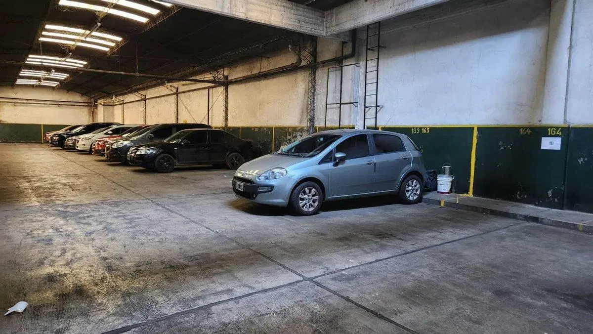 VENTA COCHERA MONSERRAT OPORTUNIDAD 2