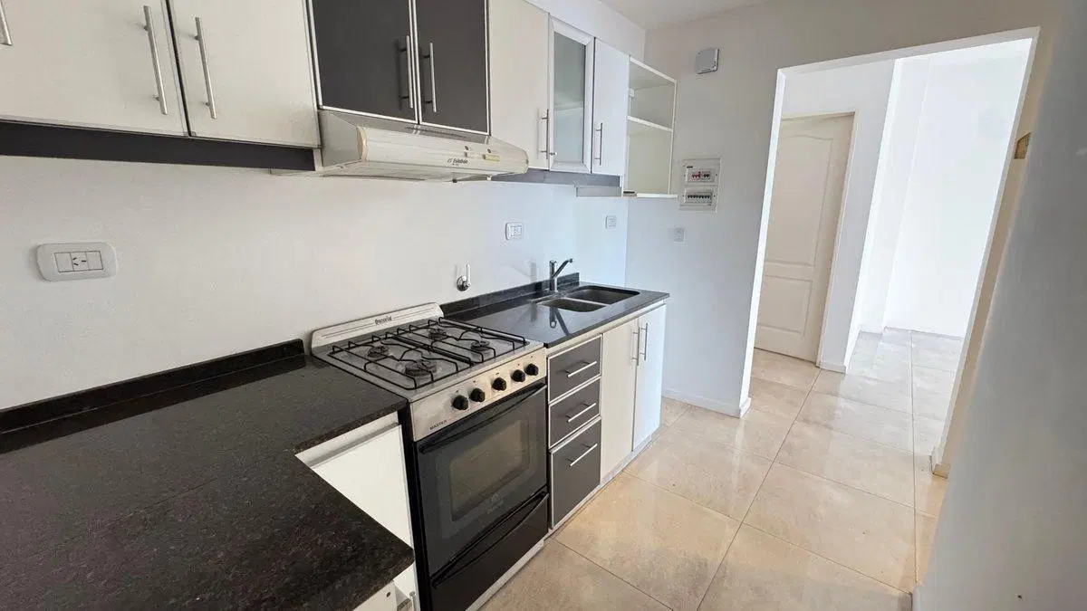 DEPARTAMENTO 2 AMBIENTES ALQUILER PILAR COCHERA 4