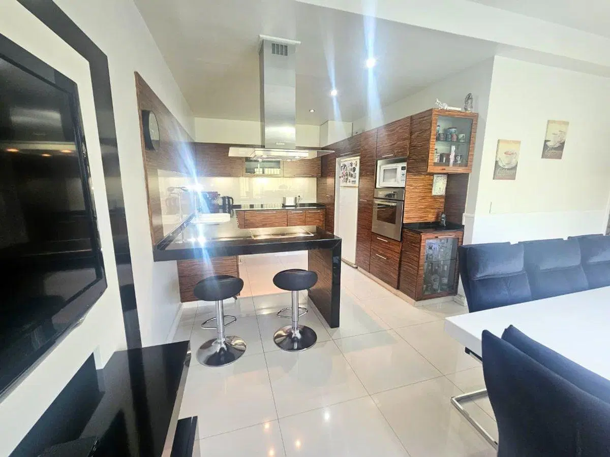 VENTA CASA TRES AMBIENTES PILETA APTO CRÉDITO 2