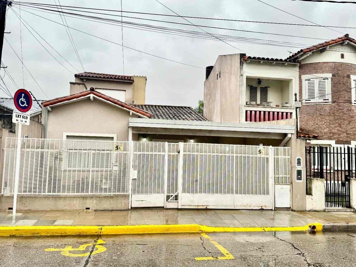 ALQUILER  PH DE 3 AMBIENTES  EN VILLA SARMIENTO