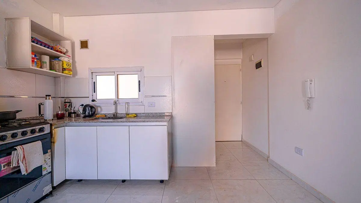 VENTA DEPARTAMENTO 2 AMBIENTES SAENZ PEÑA COCHERA 4