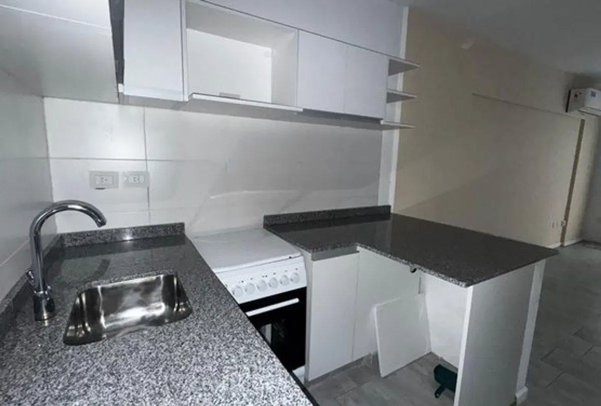 VENTA DEPARTAMENTO MONOAMBIENTE S CRISTOBAL PATIO 5
