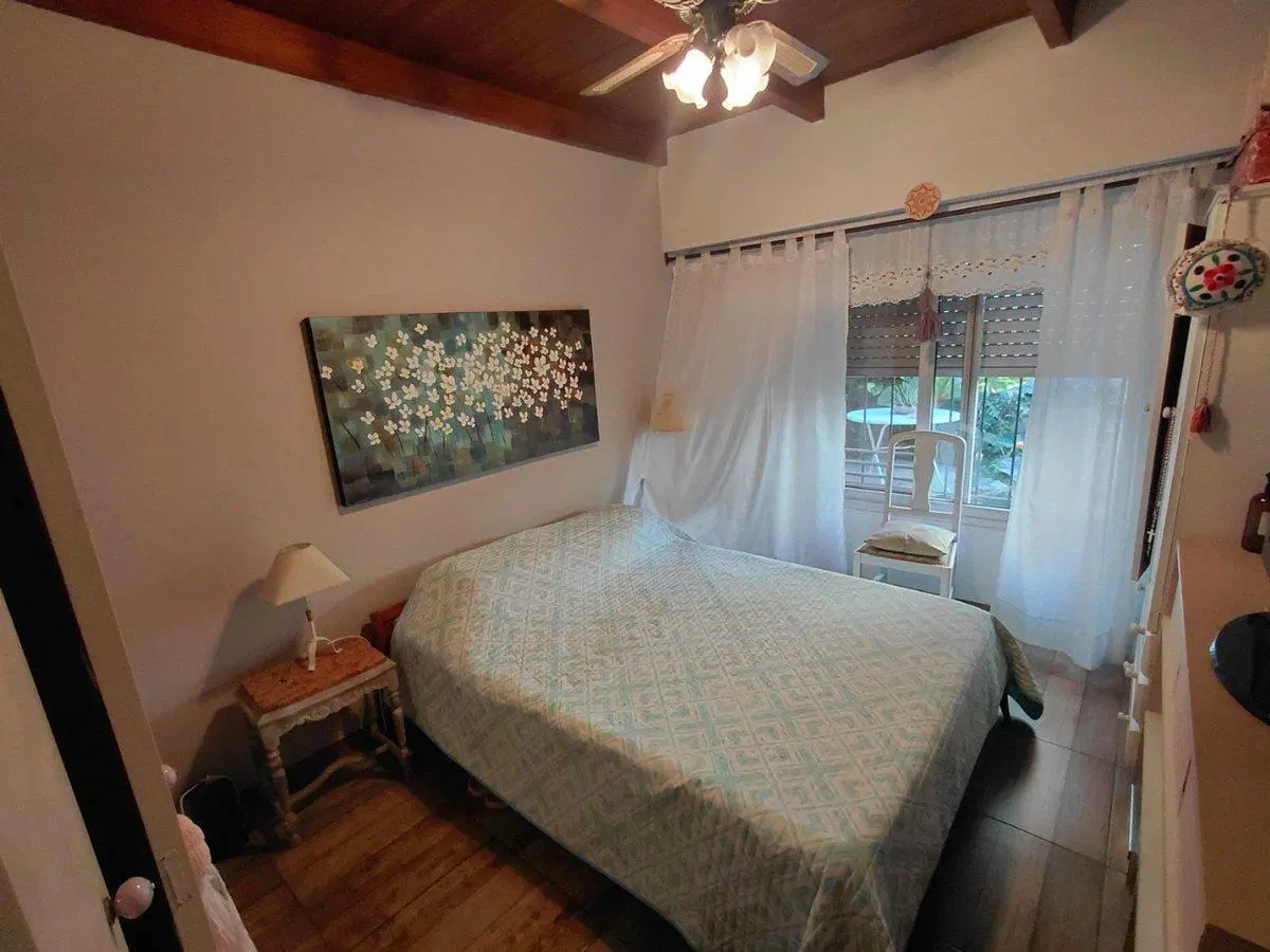 VENTA CASA 4 AMBIENTES MULTIFAMILIAR BERNAL OESTE 4