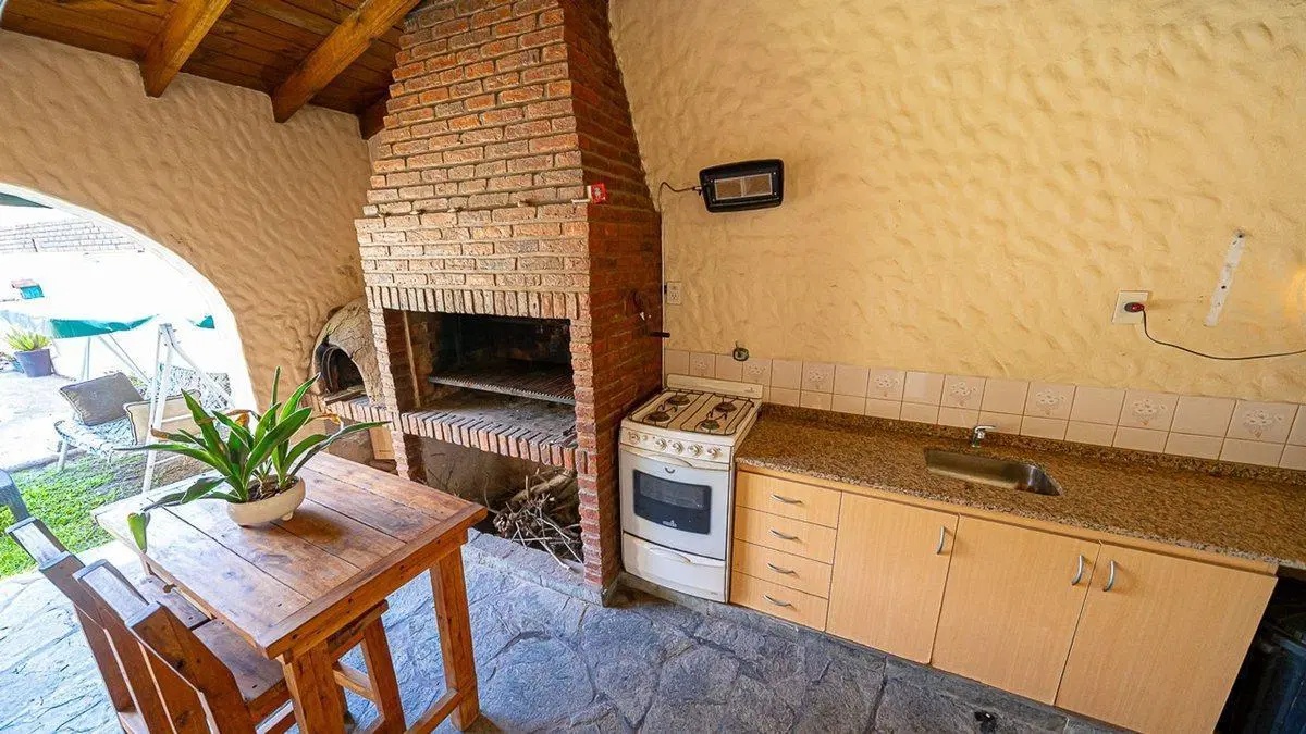 VENTA CASA 4 AMBIENTES QUINCHO PILETA BALLESTER 4