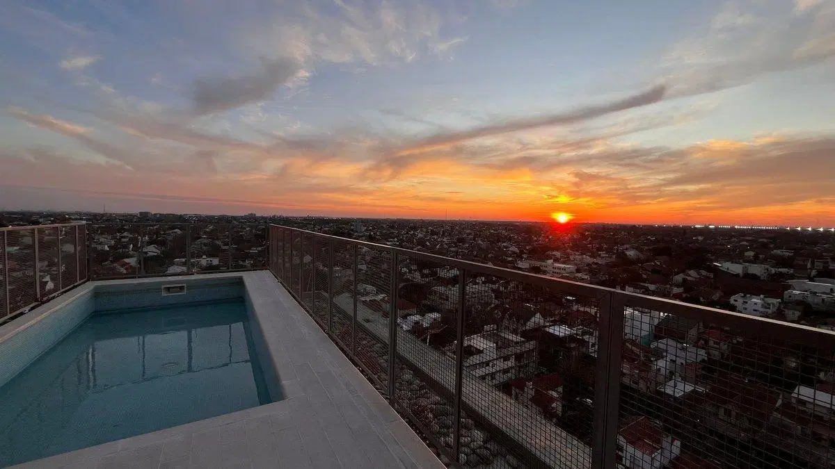Venta departamento piso alto La Lucila 5