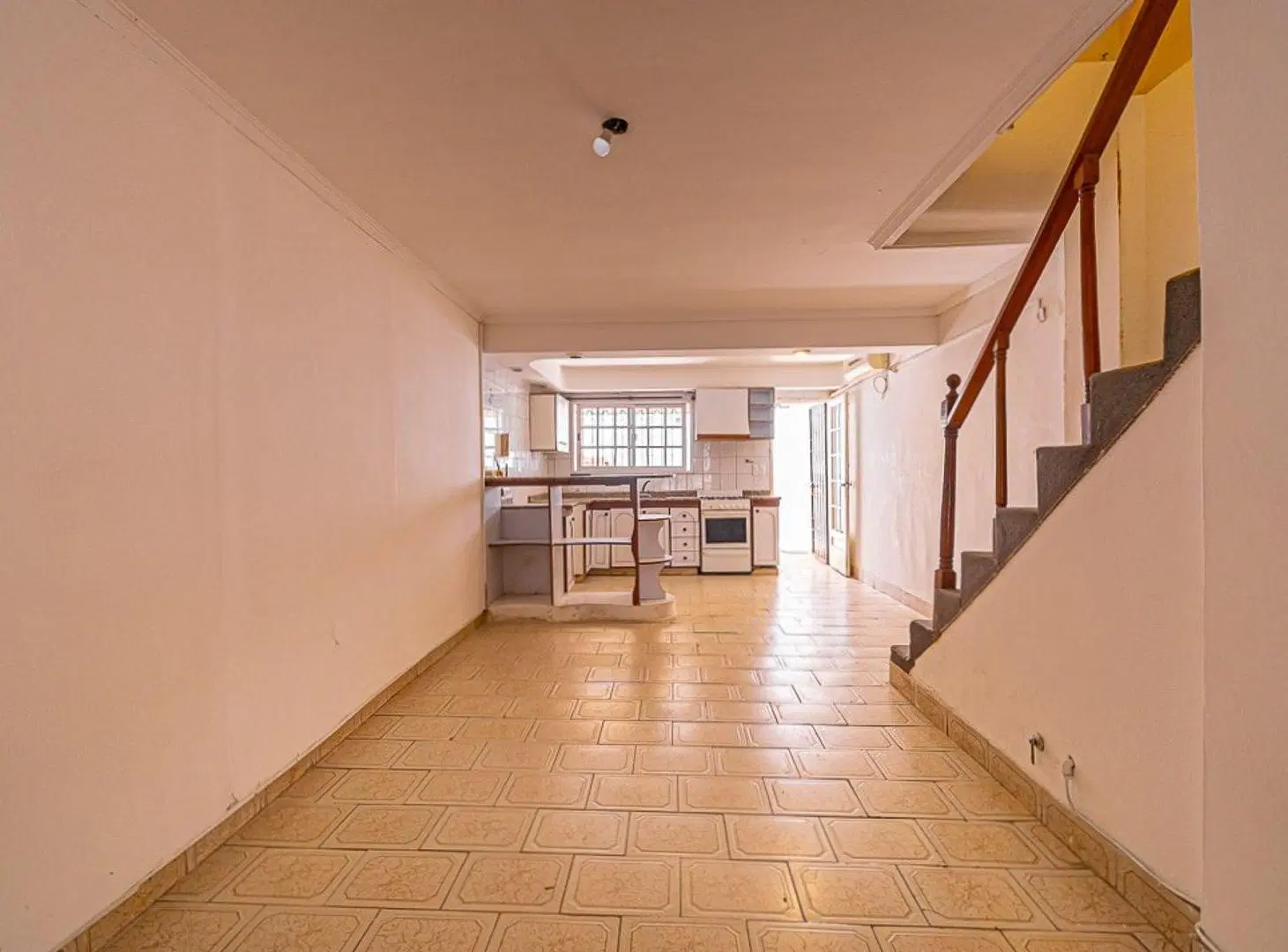 VENTA DUPLEX 3 AMBIENTES MORON PATIO COCHERA 5