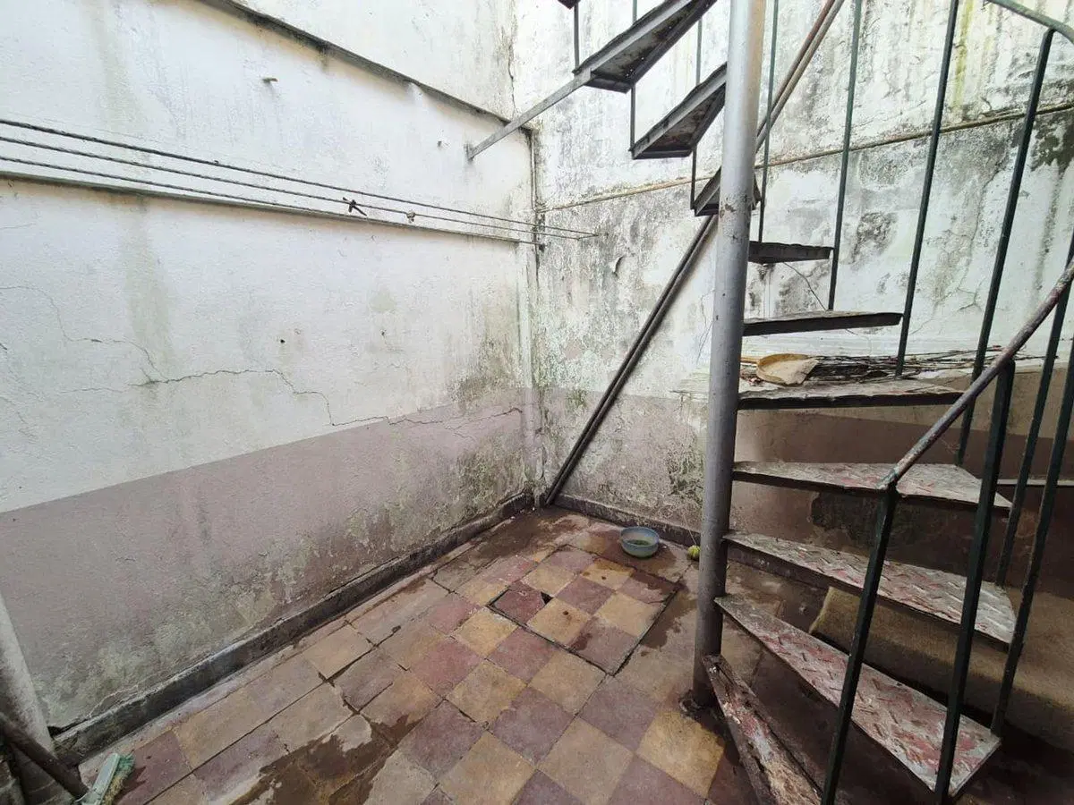 VENTA PH 2 AMBIENTES CASTELAR  PATIO SIN EXPENSAS 8