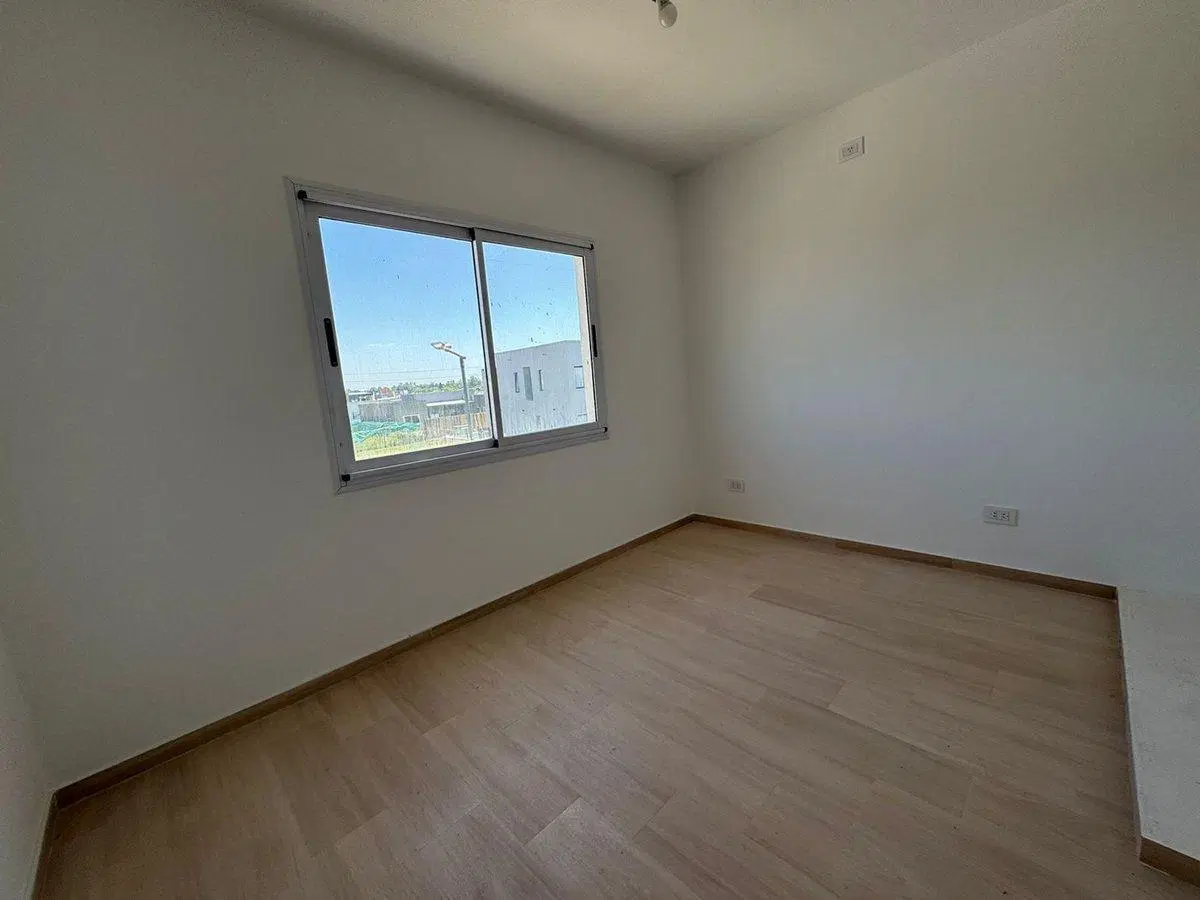 CASA 4 AMBIENTES LAGUNA AZUL A ESTRENAR 155M2 3