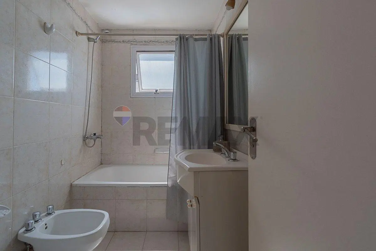 Venta dpto 3 Ambientes cochera Flores 5