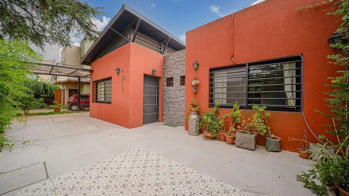 CASA 4 AMBIENTES APTO CREDITO PILETA JARDIN EZEIZA 2