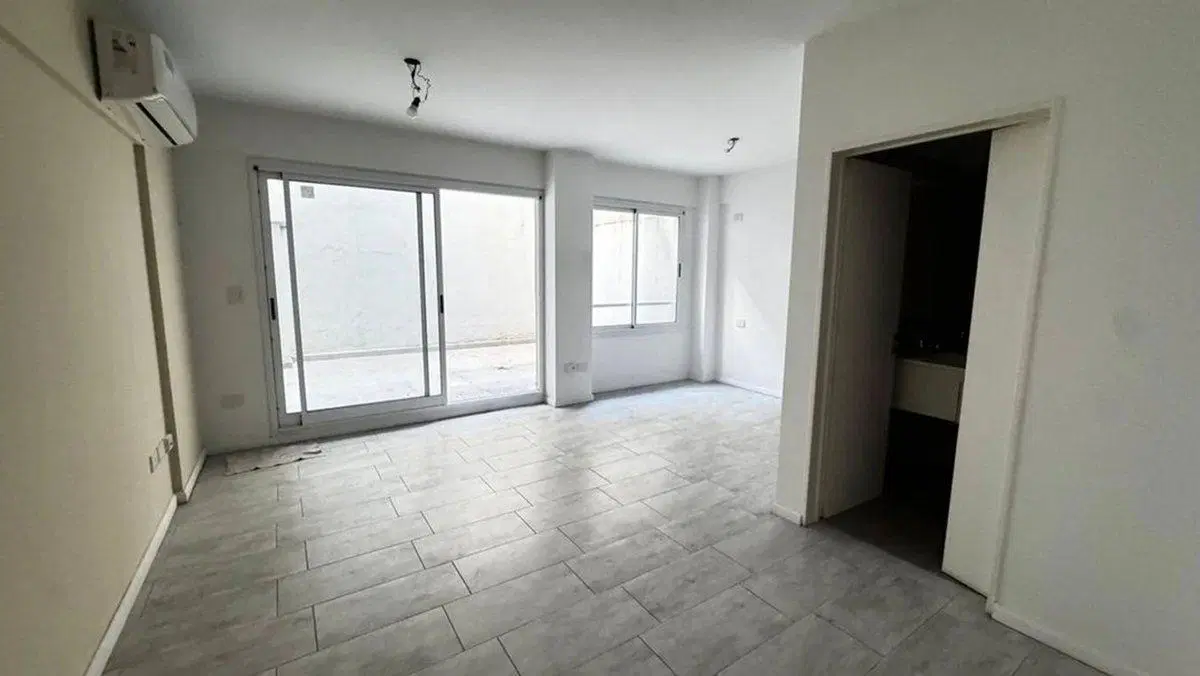 VENTA DEPARTAMENTO UN AMBIENTE SAN CRISTOBAL PATIO 5