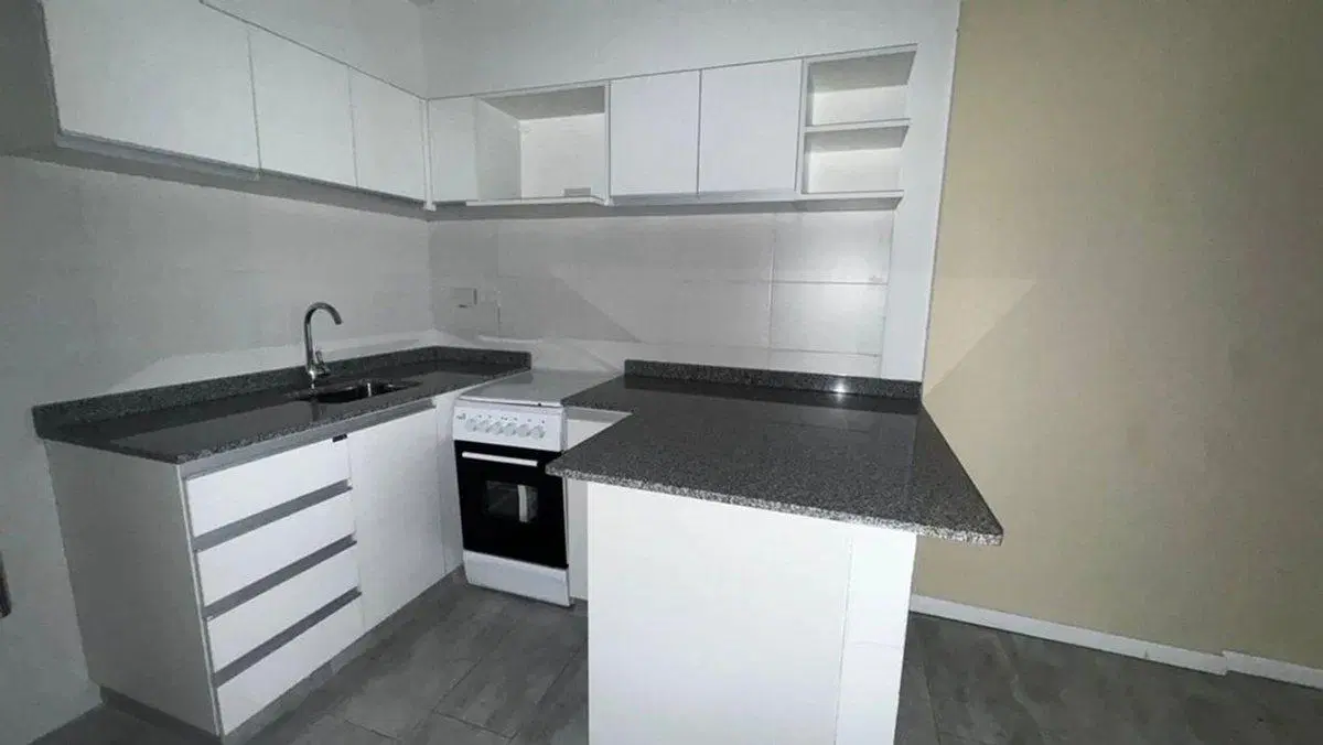 VENTA DEPARTAMENTO UN AMBIENTE SAN CRISTOBAL PATIO 4