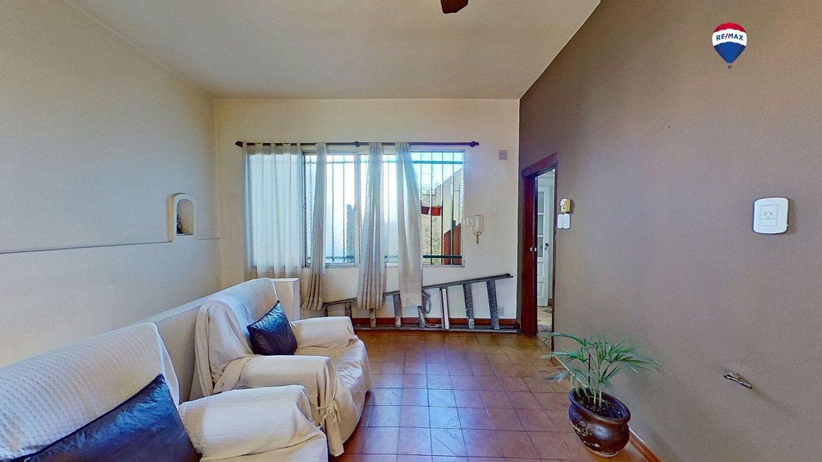 Foto de VENTA PH 4 AMBIENTES CIUDADELA SIN EXPENSAS FRENTE, imagen 1