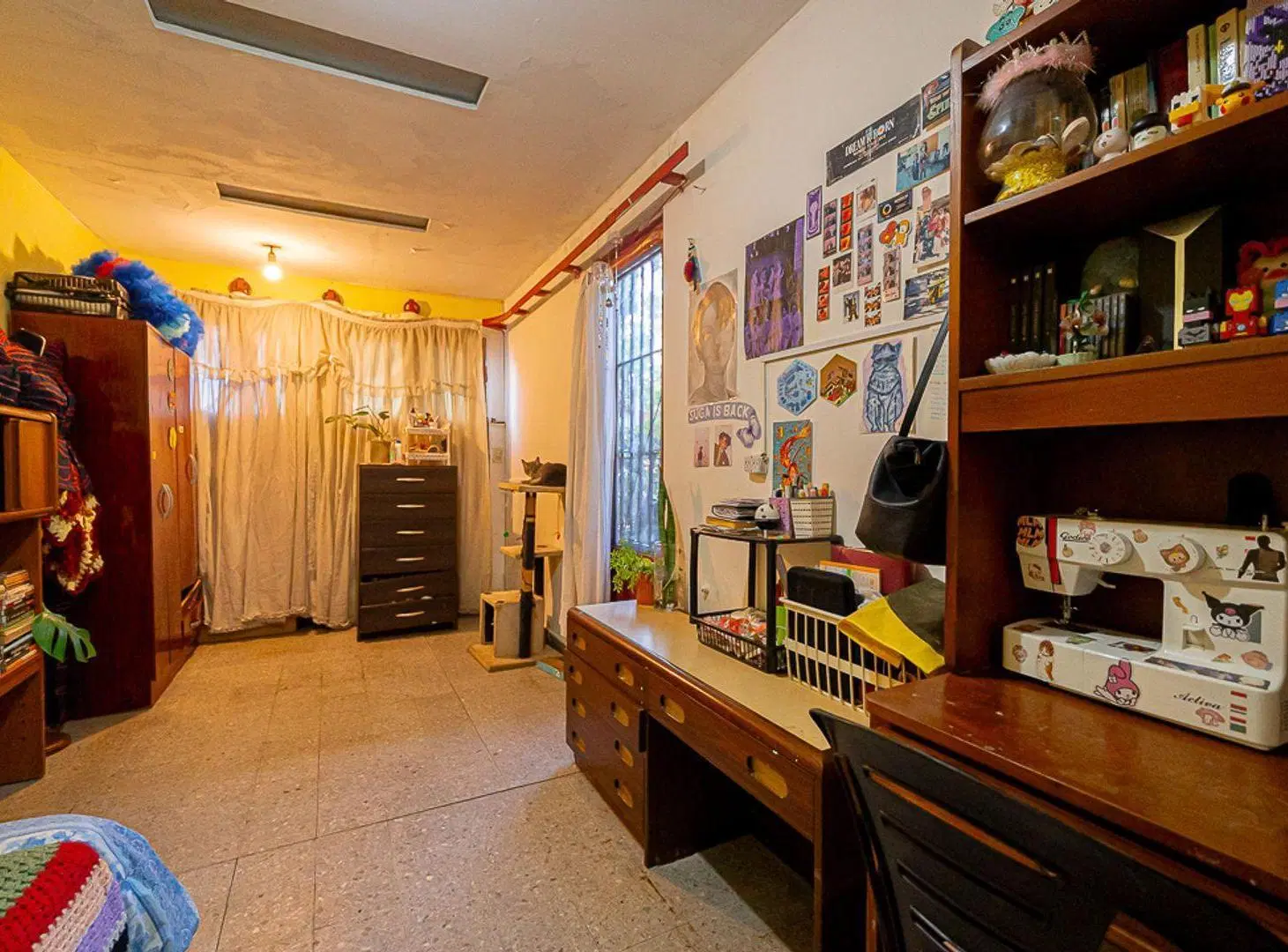 CASA DE CUATRO AMBIENTES EN LINIERS 4