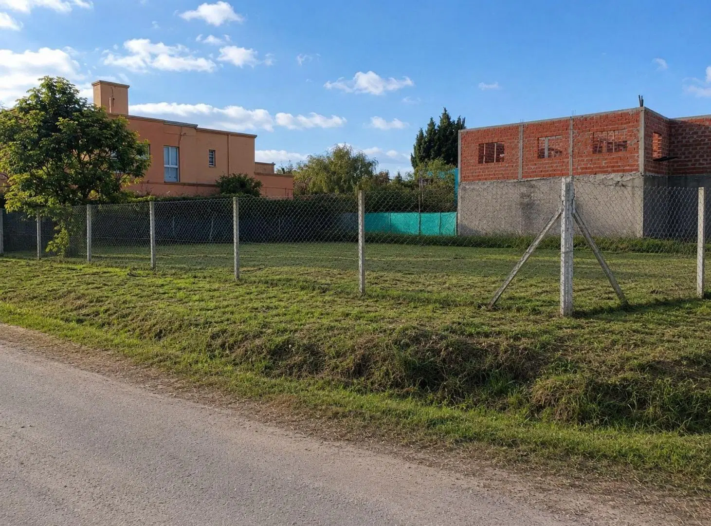 Venta de terreno en Pilar La lonja 371m2 3