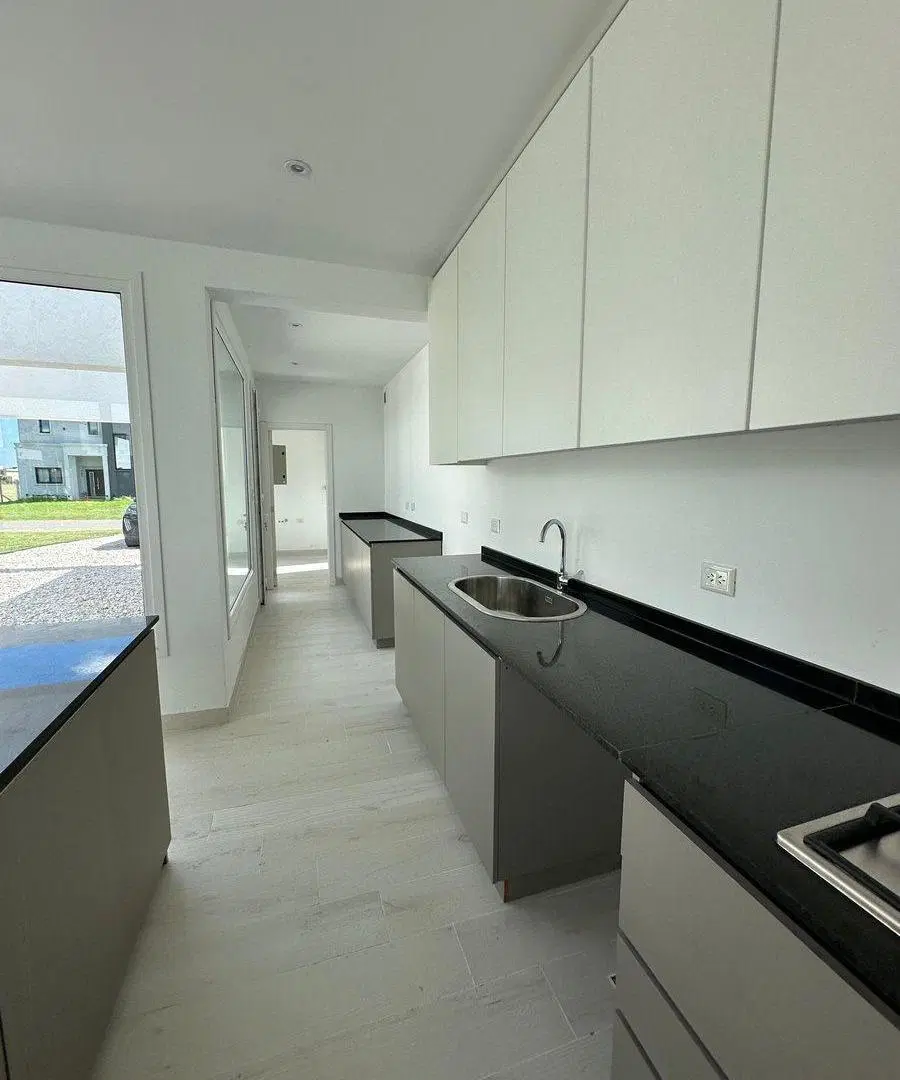 ALQUILER CASA 4 AMBIENTES PRADOS DEL OESTE PILETA 5