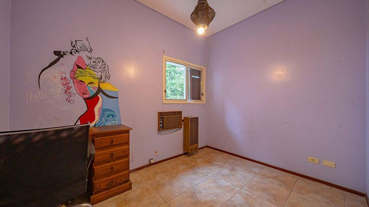 VENTA CASA EN OLIVOS CUATRO AMBIENTES