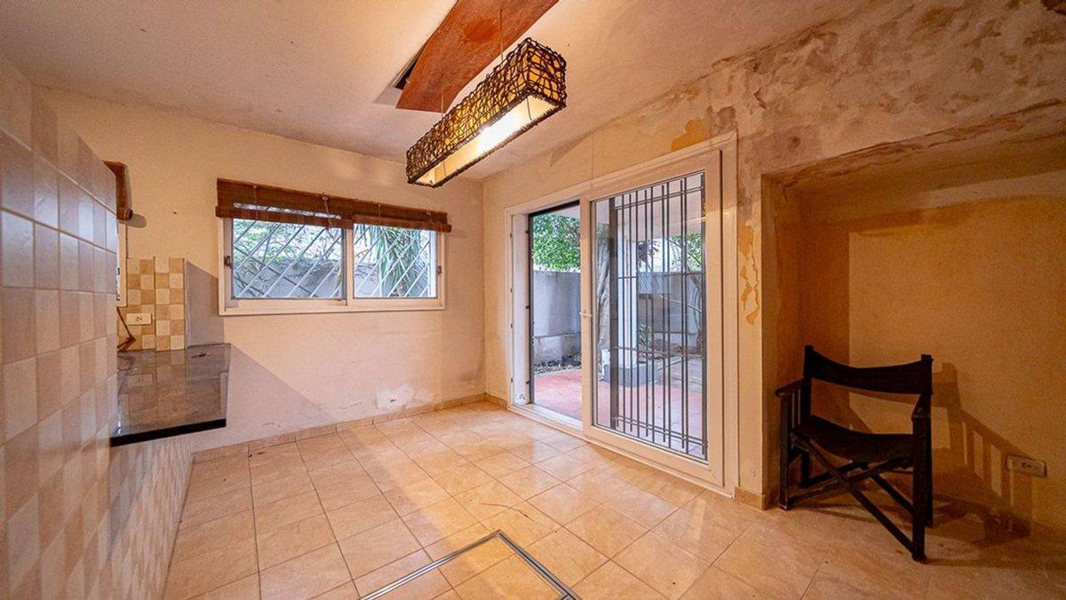 VENTA CASA EN OLIVOS CUATRO AMBIENTES