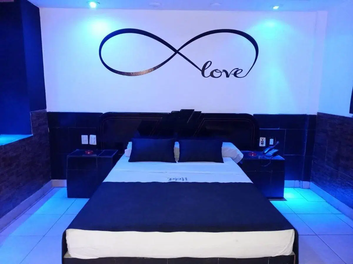 VENTA HOTEL FLORES EN FUNCIONAMIENTO 4