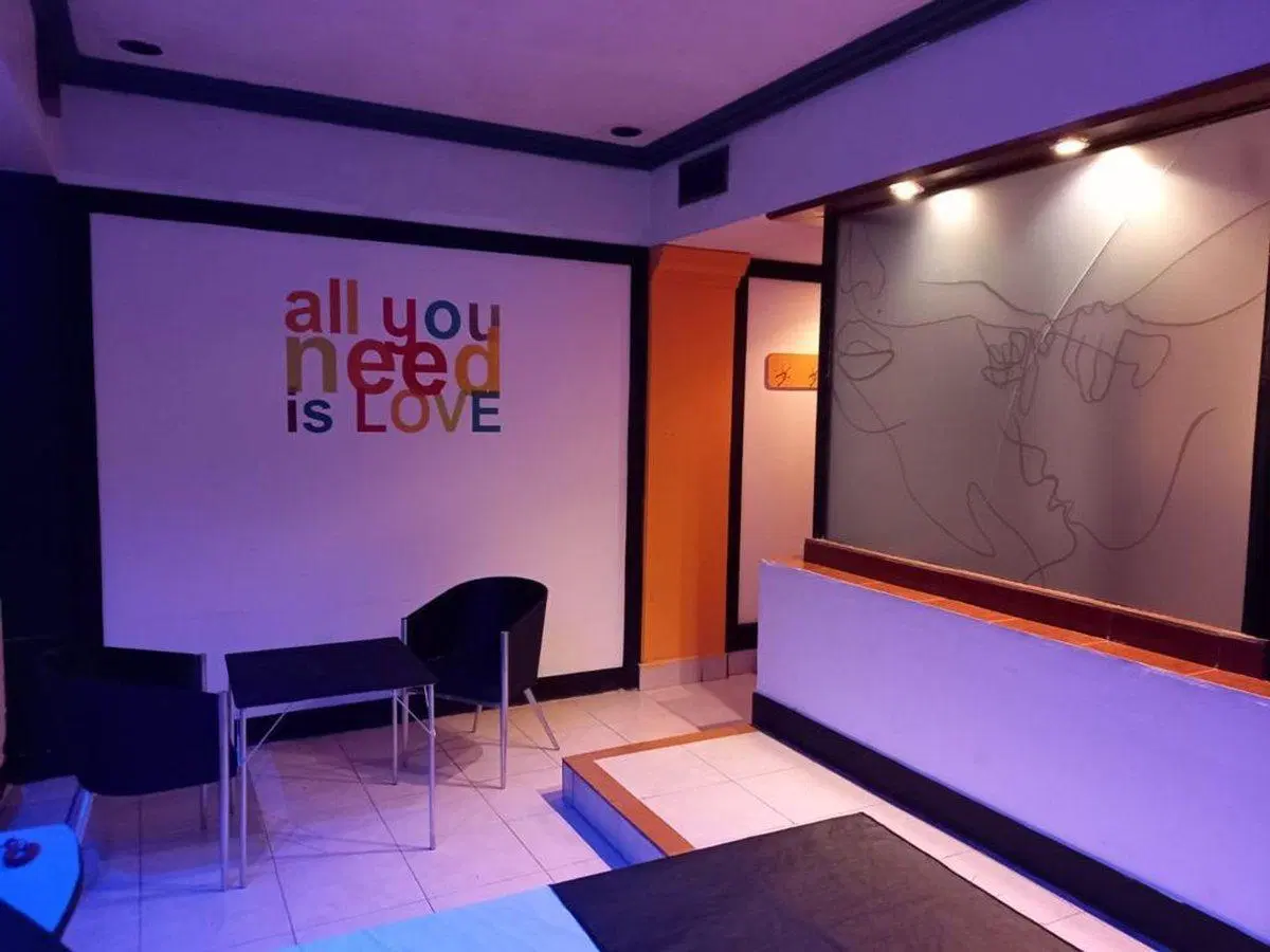 VENTA HOTEL FLORES EN FUNCIONAMIENTO 5