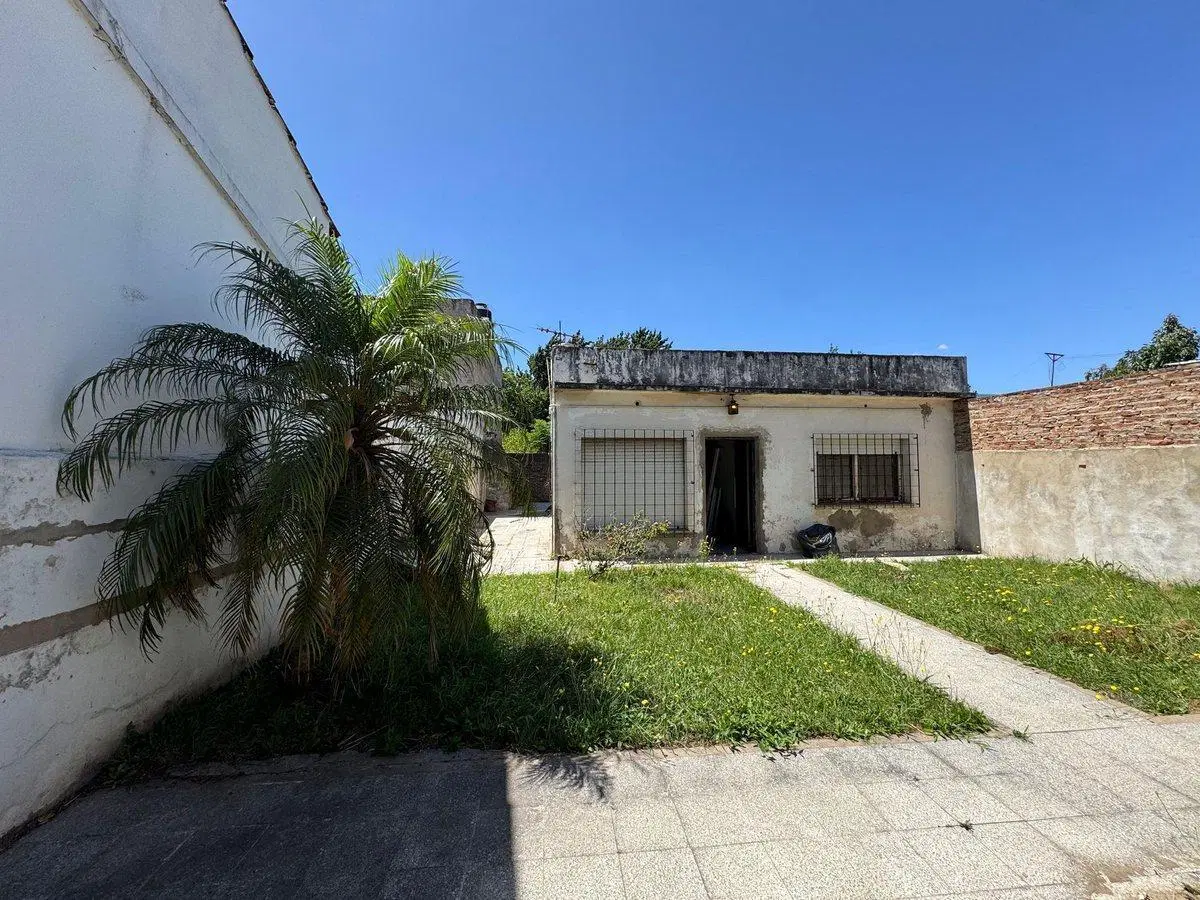 CASA 3 AMBIENTES VENTA EN PALOMAR JARDIN LOCAL 2