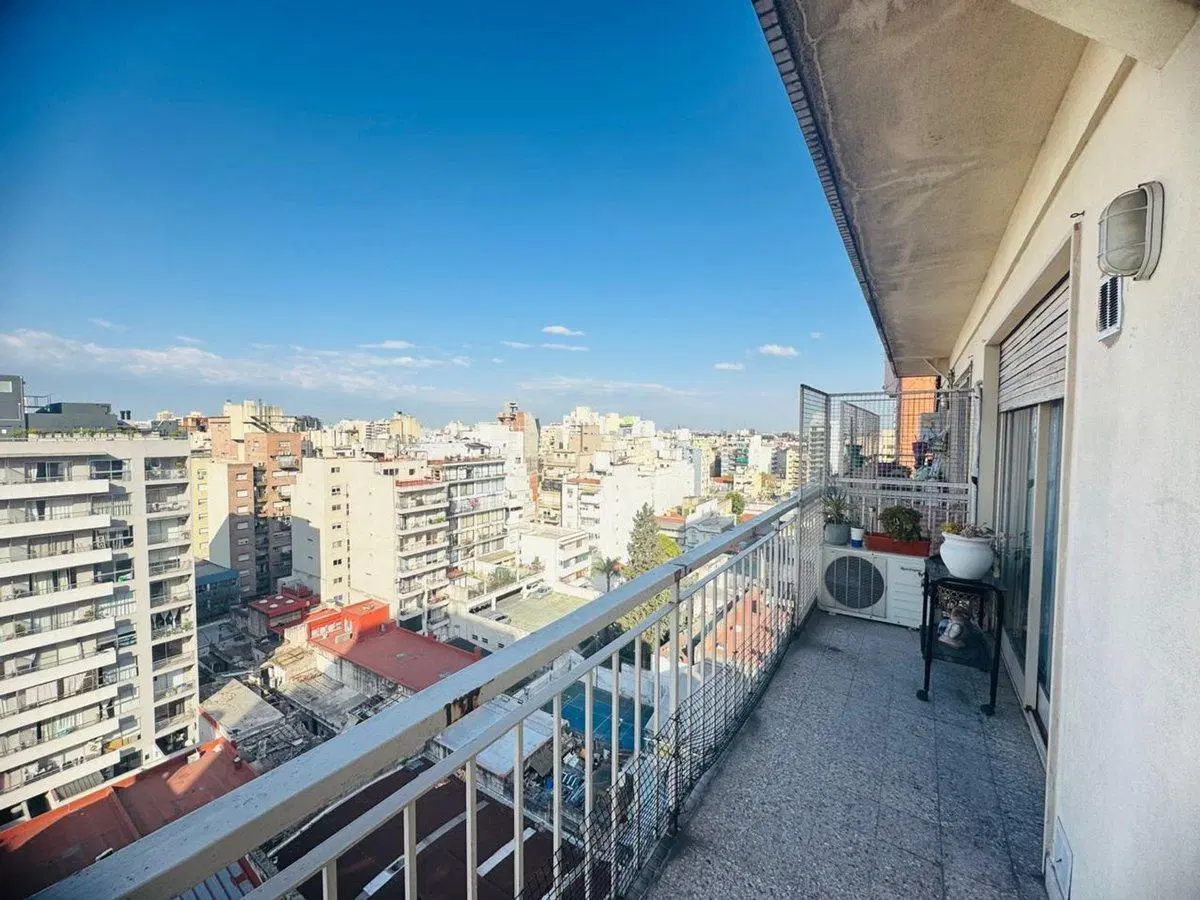 DEPARTAMENTO 3 AMBIENTES VENTA FLORES BALCON 4