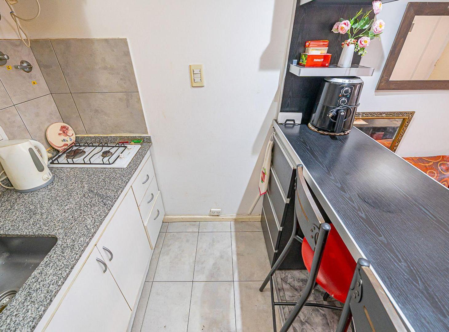 Foto de VENTA DEPARTAMENTO MONOAMBIENTE EN MONTE CASTRO, imagen 4