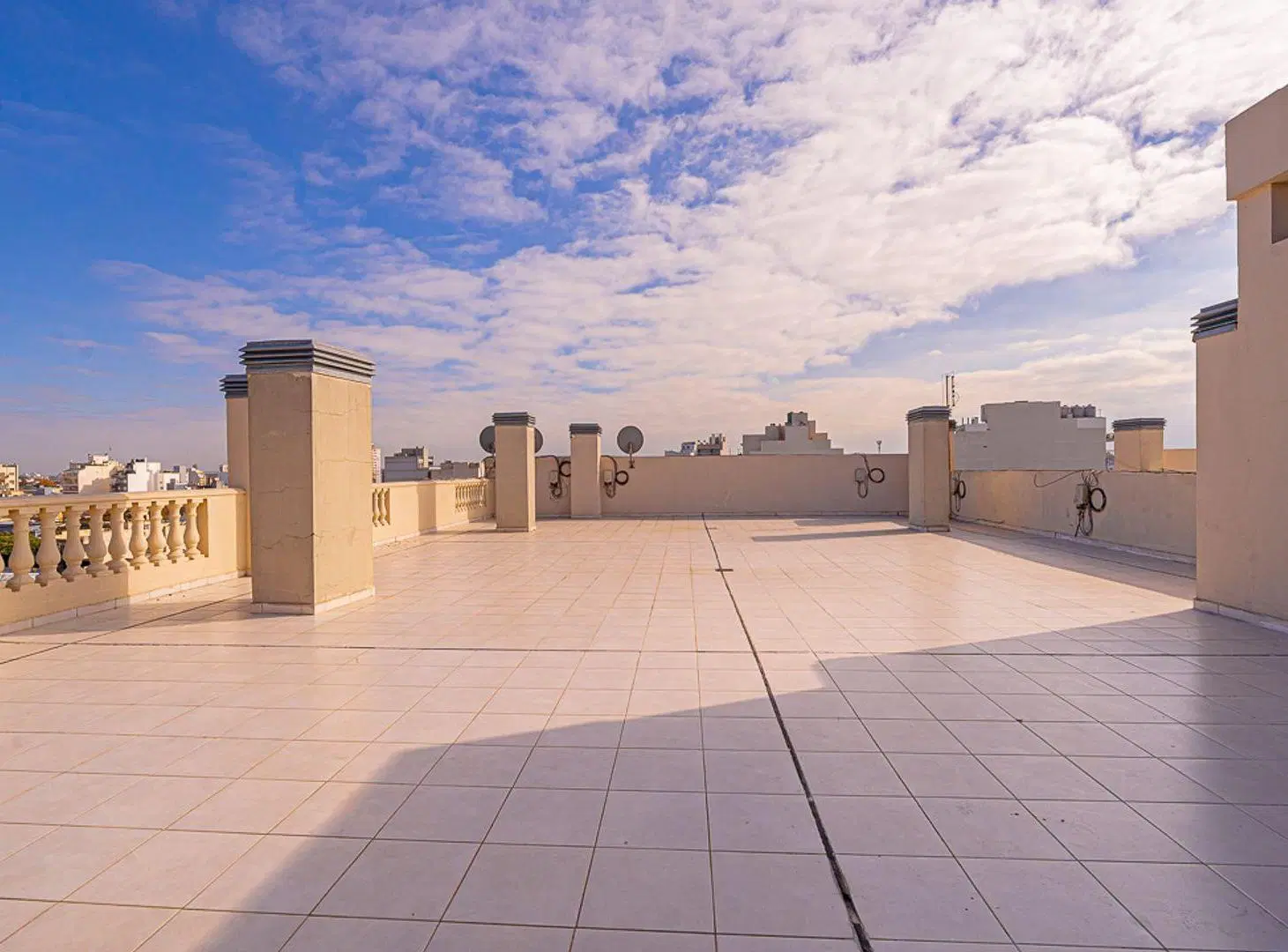 VENTA DEPARTAMENTO MONOAMBIENTE EN MONTE CASTRO 5