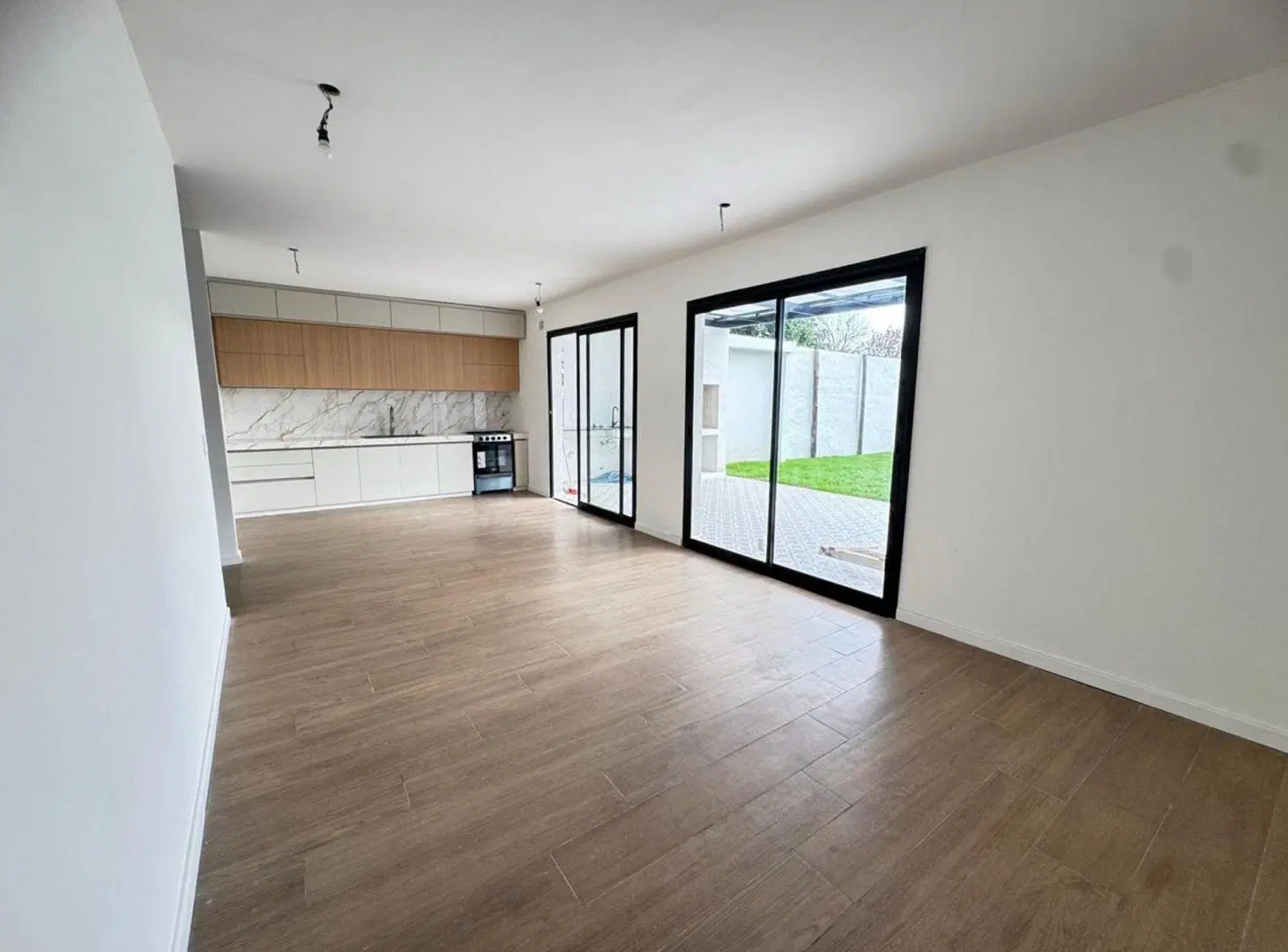 CASA 4 AMBIENTES VENTA ITUZAINGO NORTE RECICLADA 3
