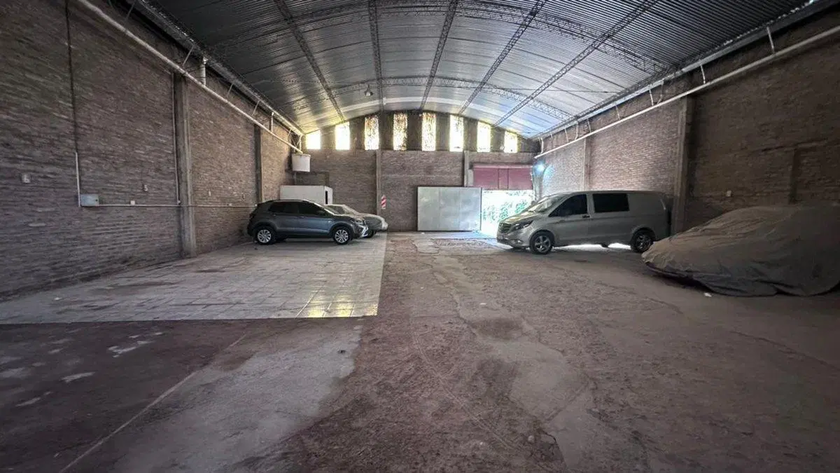 VENTA TERRENO MAS GALPON EN MARCOS PAZ 4