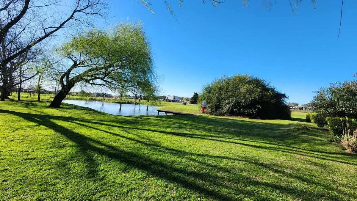 VENTA LOTE LAGUNA  CARDALES LINDERO PREDIO UAR 4