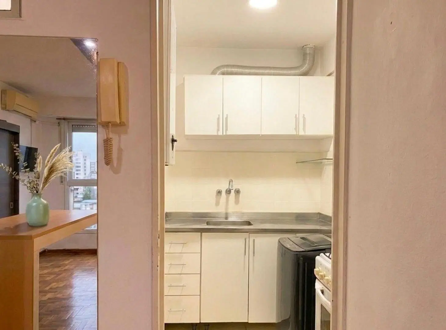 Monoambiente en venta zona Recoleta 4